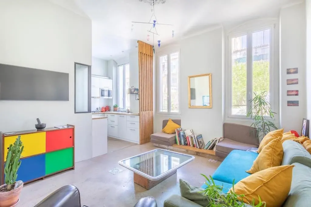 25Aug Cosy Appartement Au Cours Julien Marseille